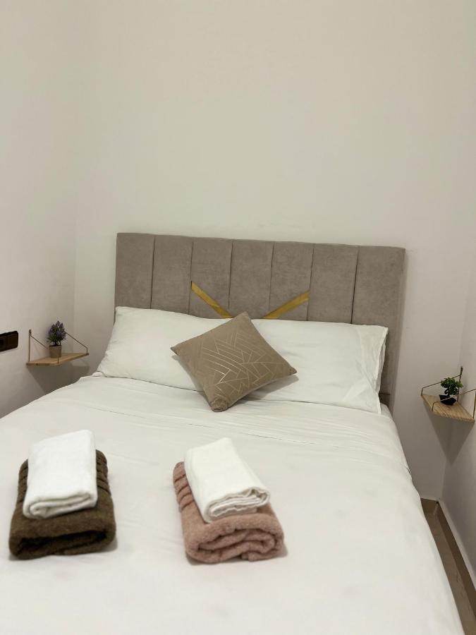 Blue Pearl Parking FREE - B&B