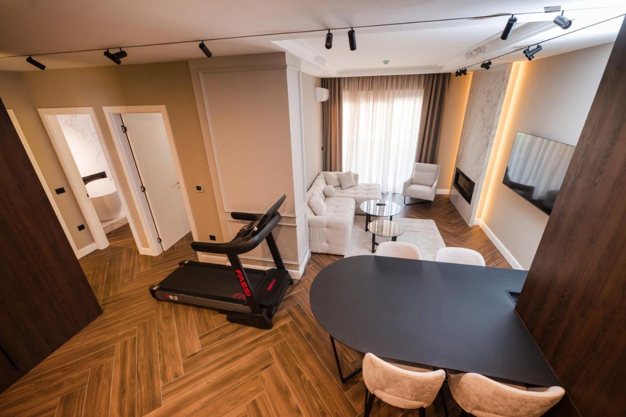 Royal Apartment with City View