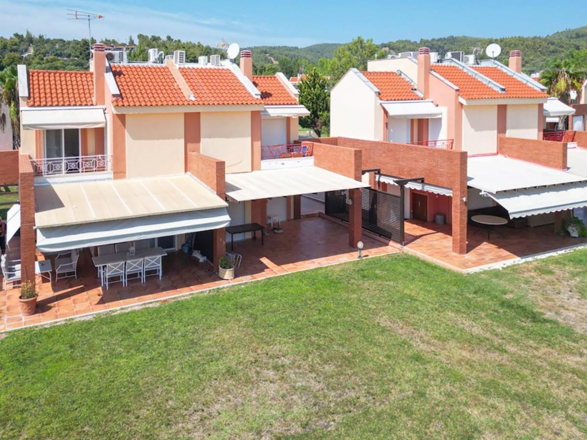 AEON Beach Villa, Tripotamos by Halkidiki Villas - B&B