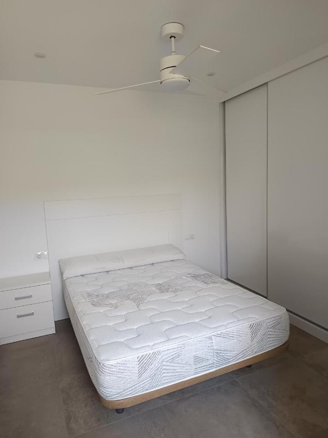 Piso en Primera línea de playa - B&B Adra