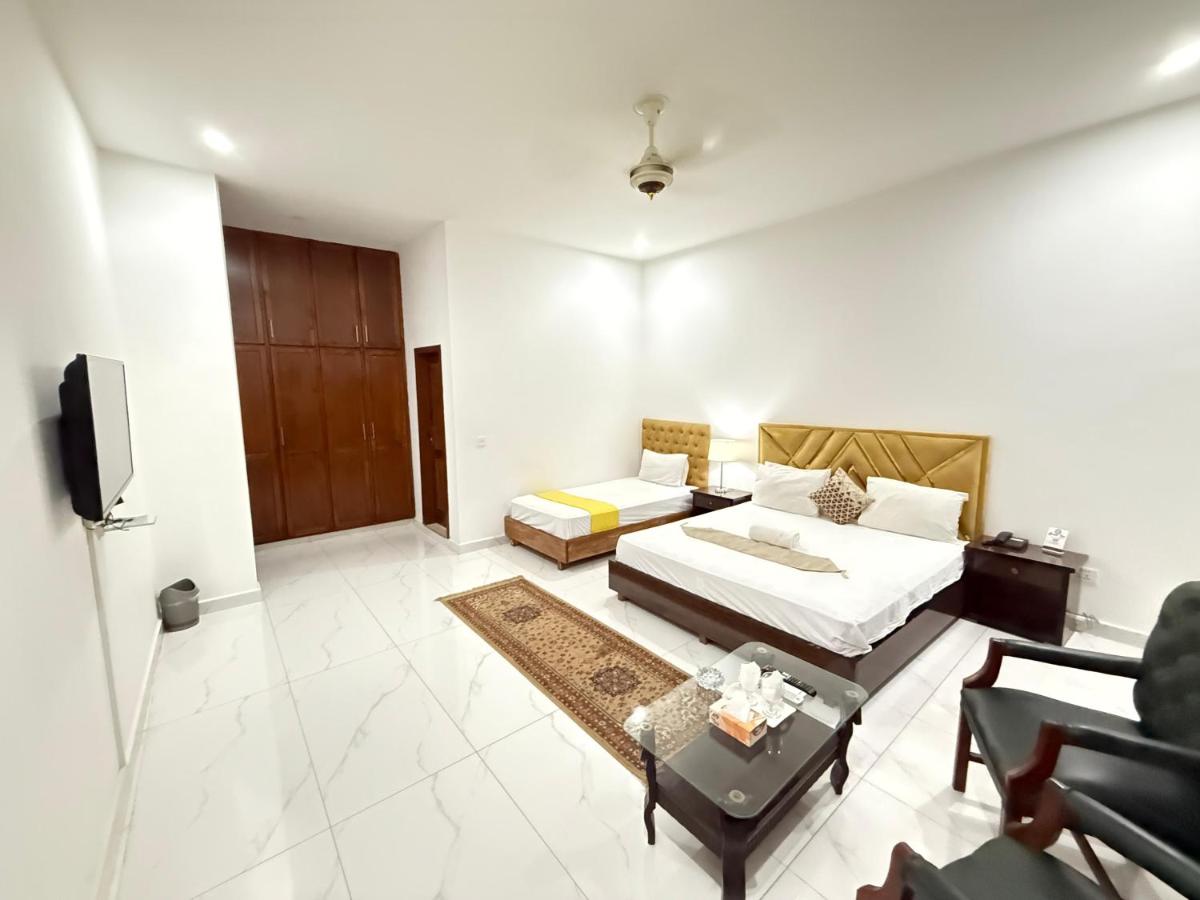 Deluxe Family Suite