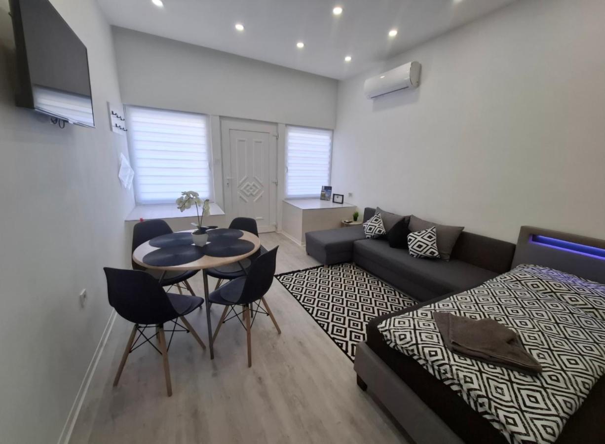 Belvárosi Apartman Self Check-in - B&B
