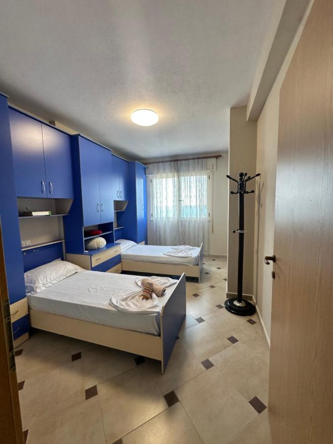 Appartamento con 2 Camere da Letto, Balcone e Vista mare