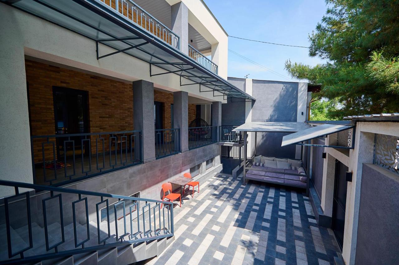Granat Residence - Designer Villa with Eastern Charm - B&B