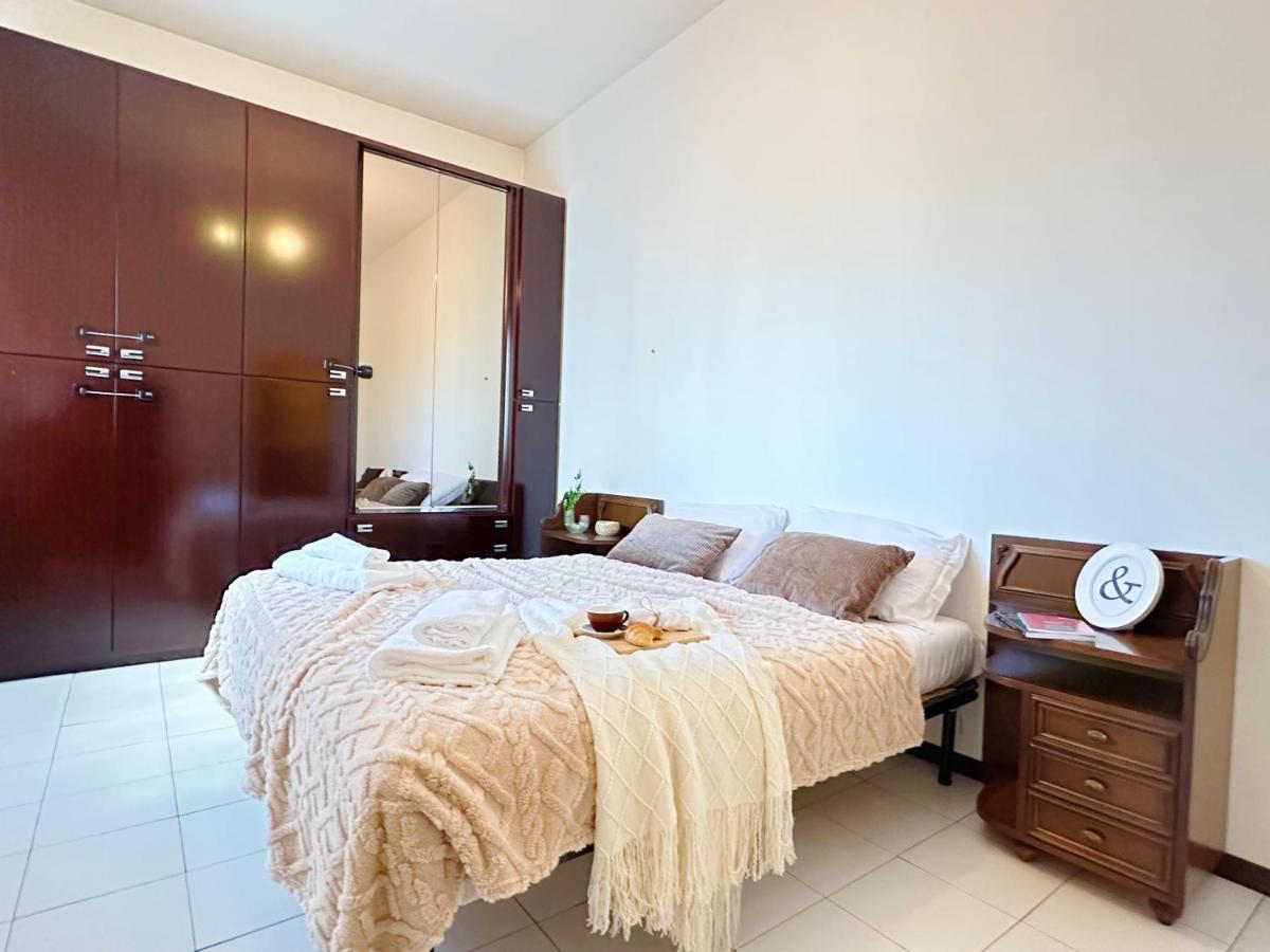 I-Host Apartment - Valsolda 3 - B&B Milano
