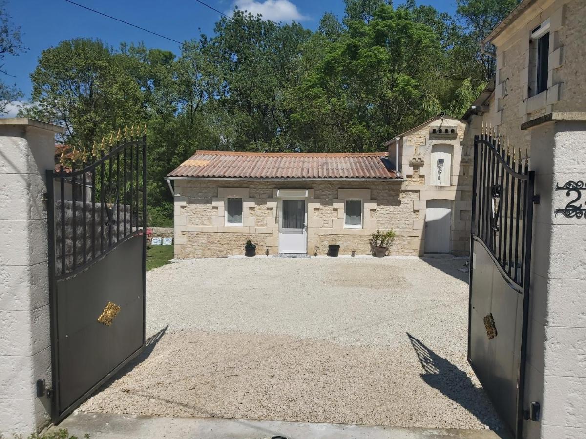 Maison de charme bord de rivière - B&B