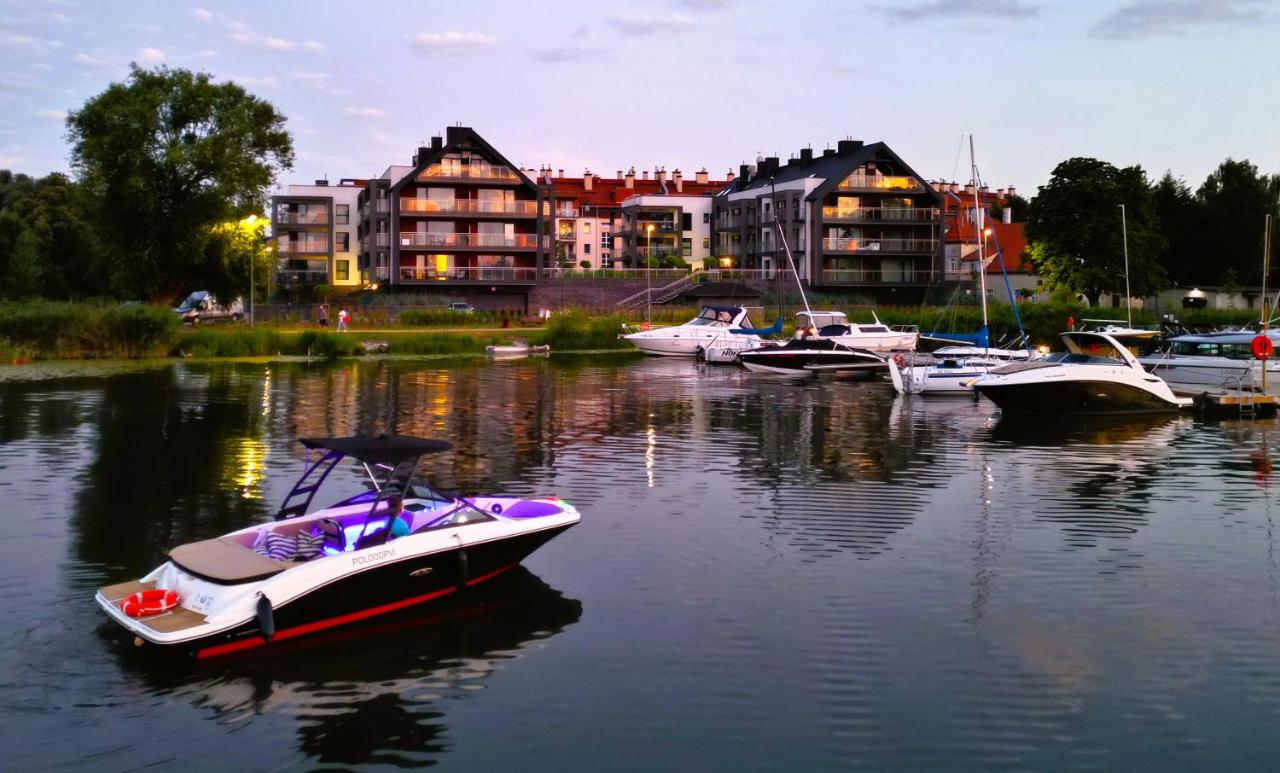 Marina Ostróda IV - super widok na jezioro, 10 m do wody, taras i balkon, winda, klima, garaż - Ferienwohnung Osterode