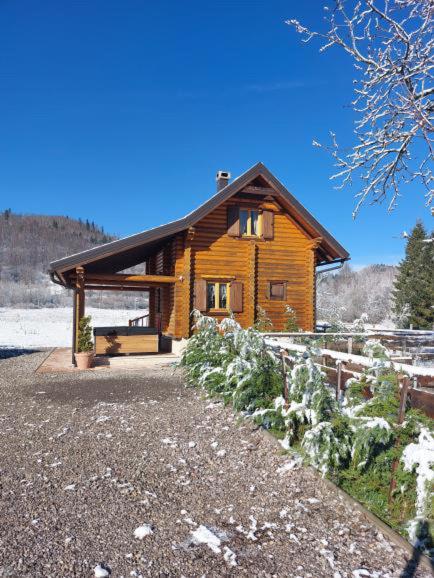 Holiday home Nola - Bed and Breakfast Fužine