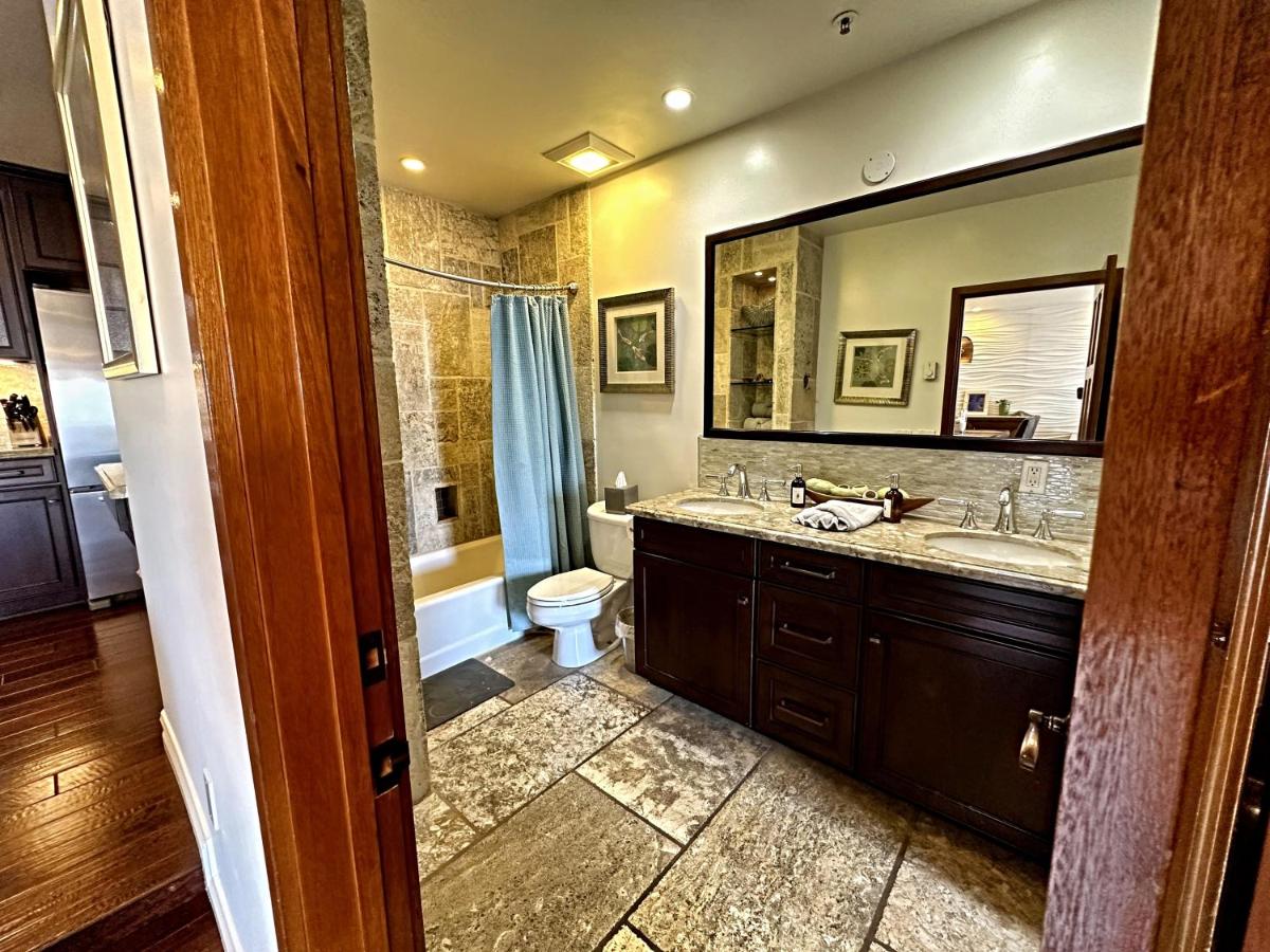 Hamilton Cove 158 - B&B