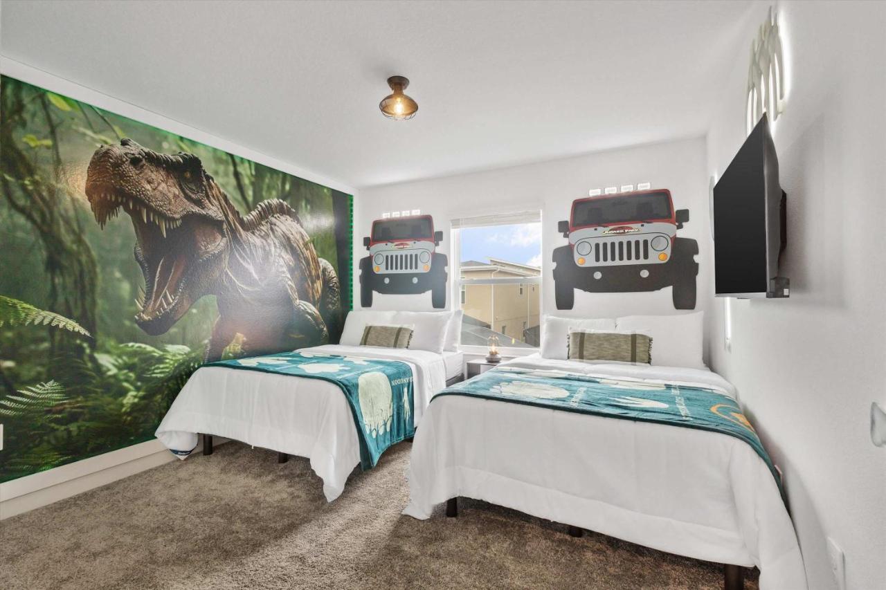 Stylish Family Retreat with Themed Bedrooms - Ferienwohnung Kissimmee