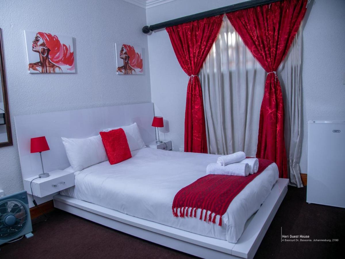 Classic Queen Room