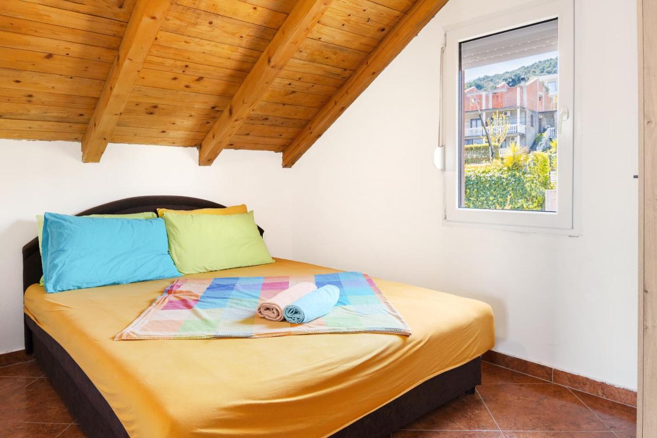 One-bedroom Loft Apartment