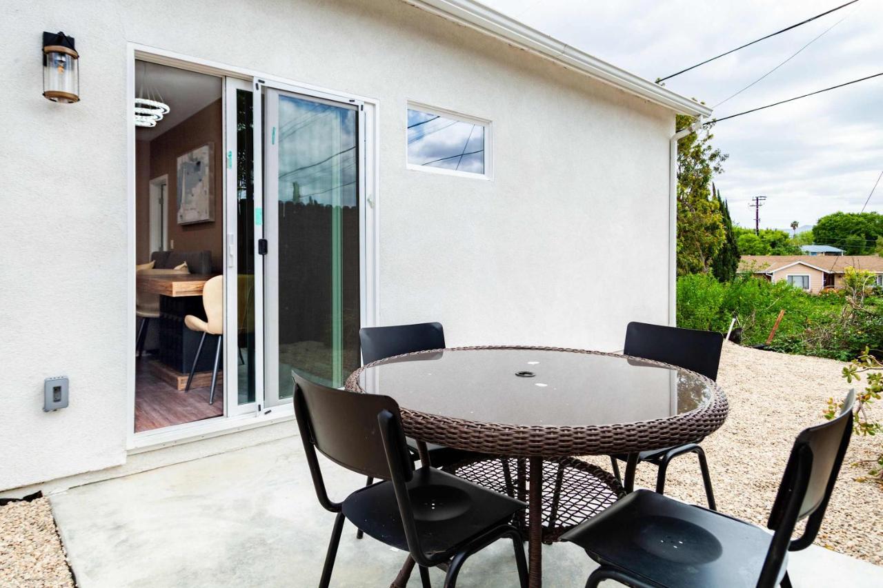 Cozy 2BR Home Mountain Views Pet Friendly - B&B