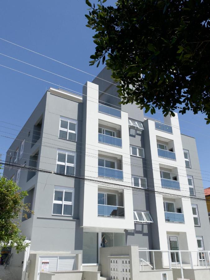Apto de duas suítes com vista mar - 100 metros da praia em Canasvieiras - Ferienwohnung Florianópolis
