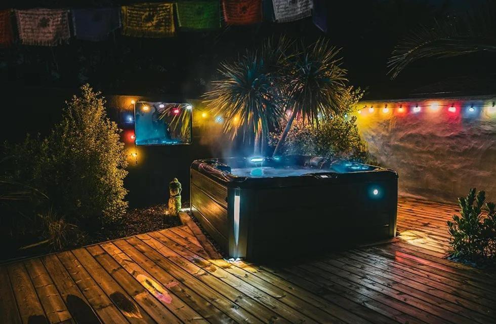 L'instant Bohème -4 personnes Jacuzzi et plages à 15 minutes - B&B