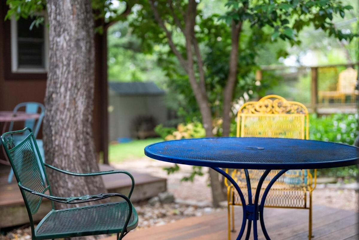 Walk to BartonSwim, Eat at SoCO Sleeps 8 - B&B Austin