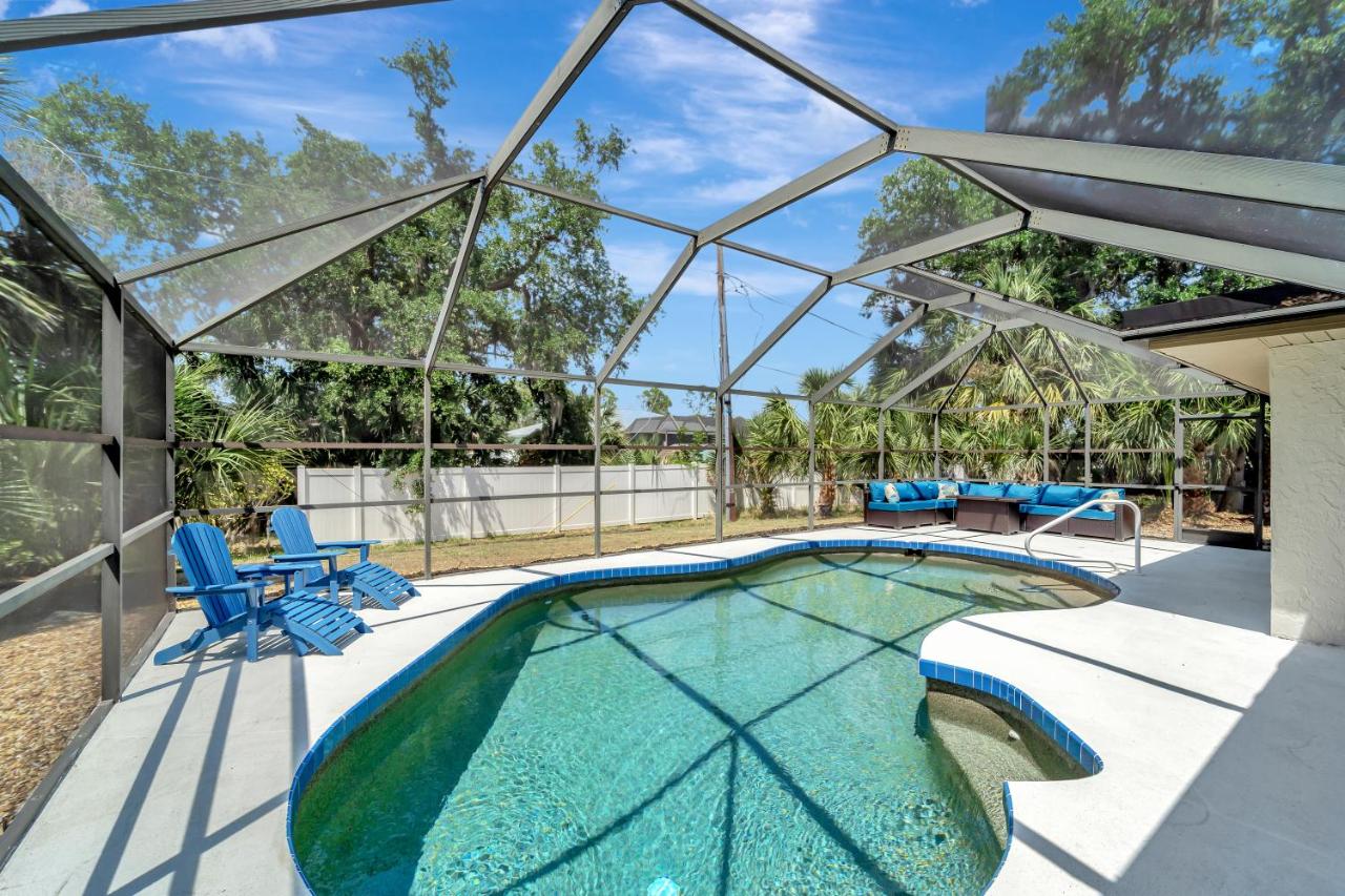 Secluded Oasis with Heated Pool in Prime Location - B&B Port Charlotte