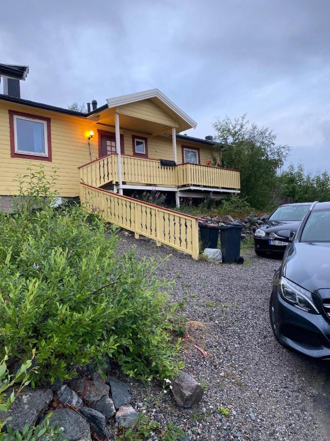 3 bedrooms, close to the city center, sauna, free parking - Bed and Breakfast Kirkenes