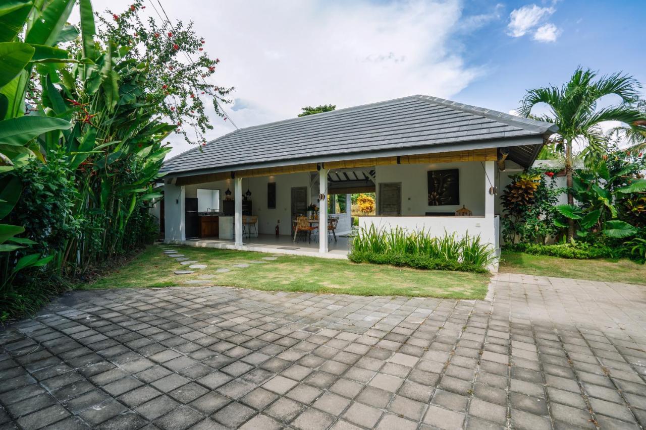 Villa Pima - Sumptuous 2BR Private Villa surrounded by Rice fields in a quiet Area - Bed and Breakfast Canggu