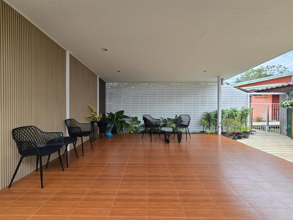 Family Room with Sea View