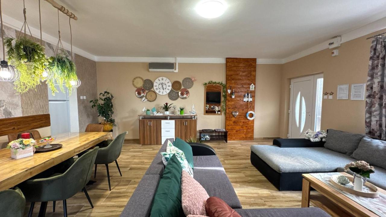 Nimród Apartman Balatonfenyves - B&B