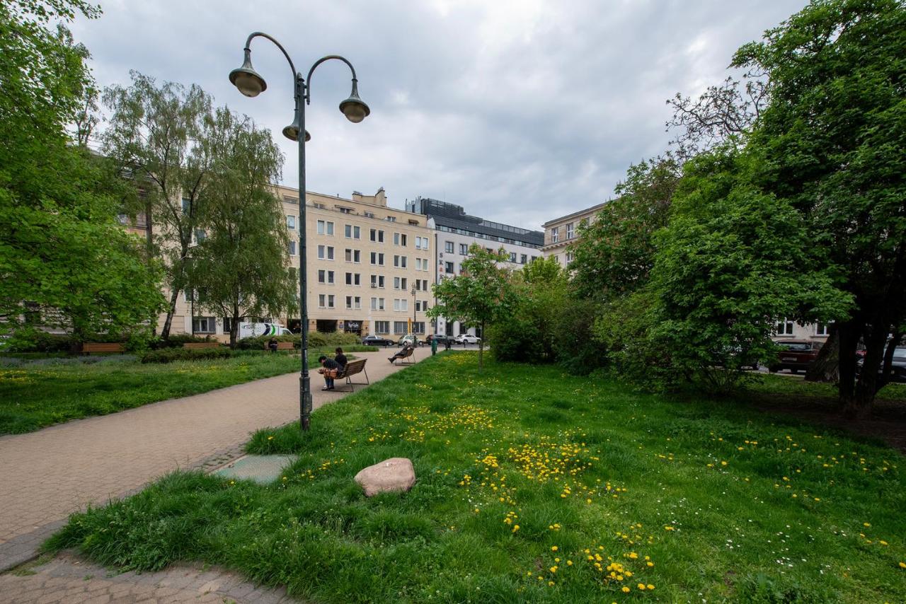 The Very Center of Warsaw, Plac Dabrowskiego - B&B Varsavia