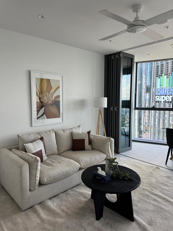 One-Bedroom Apartment with City View