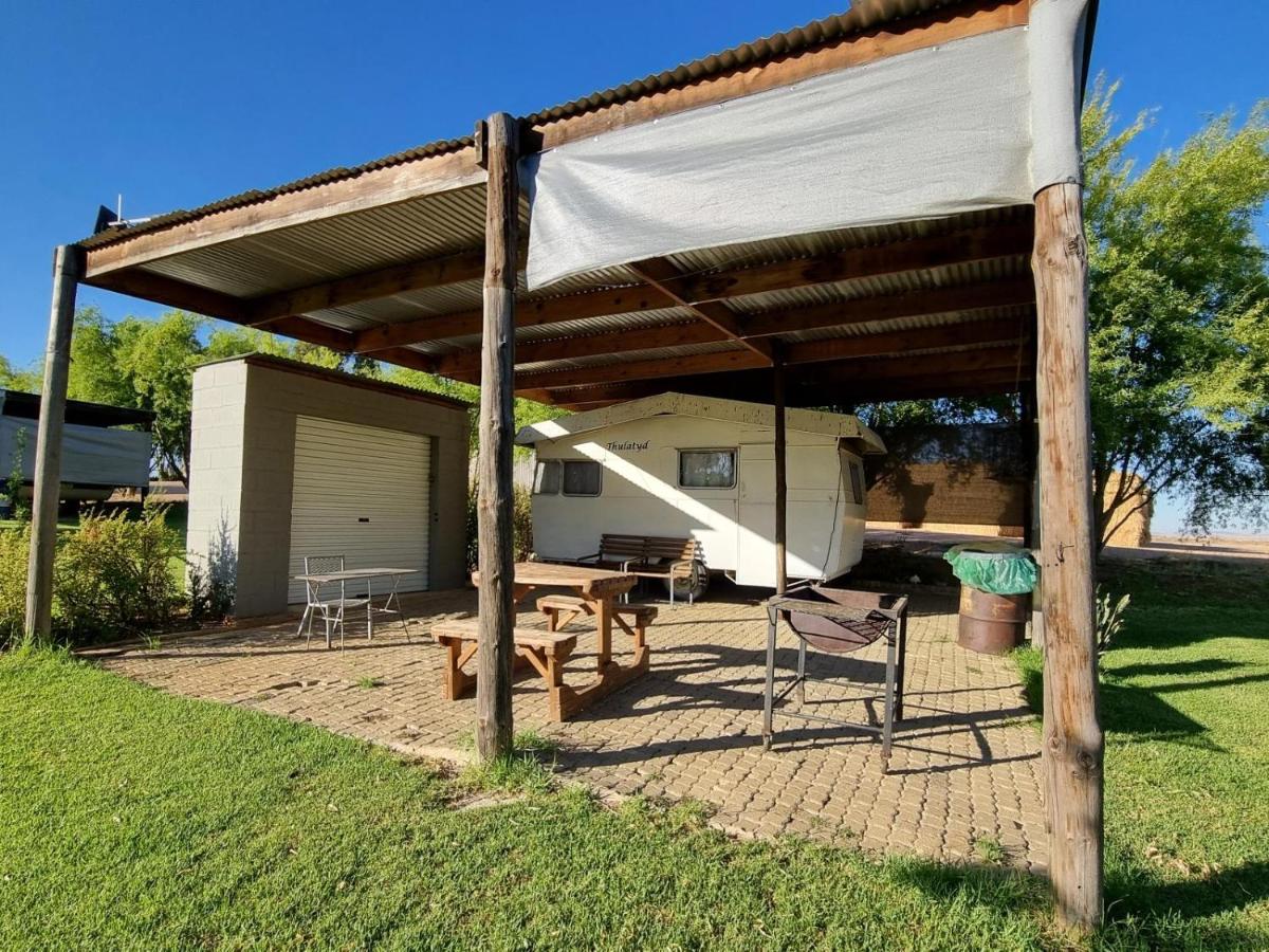 Excelsior Airstream Glamping - B&B
