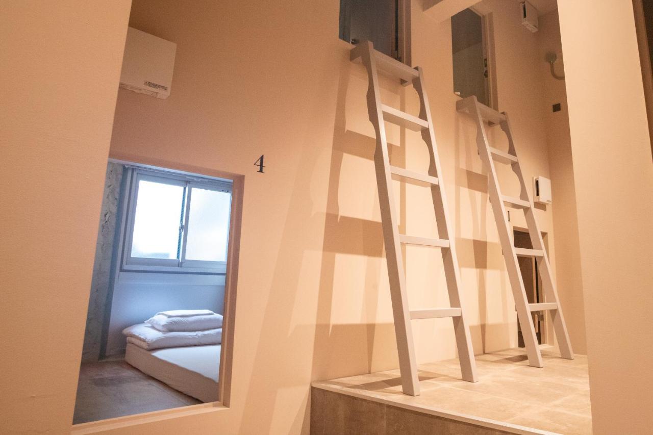 Posto Letto in Dormitorio Femminile 