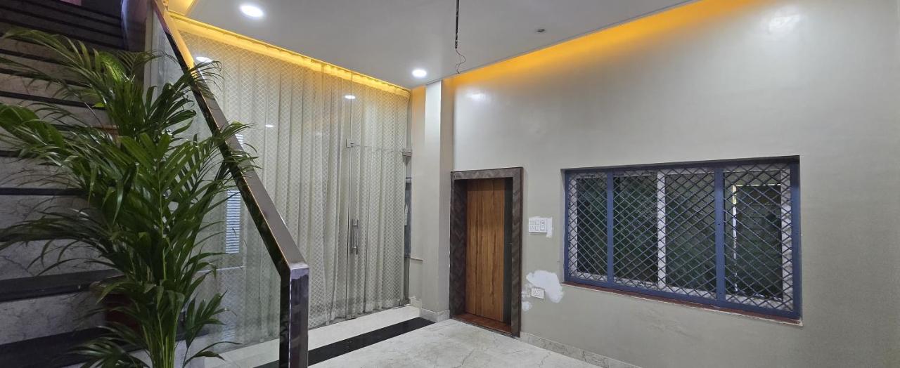 Vraj - B&B Jhāmba
