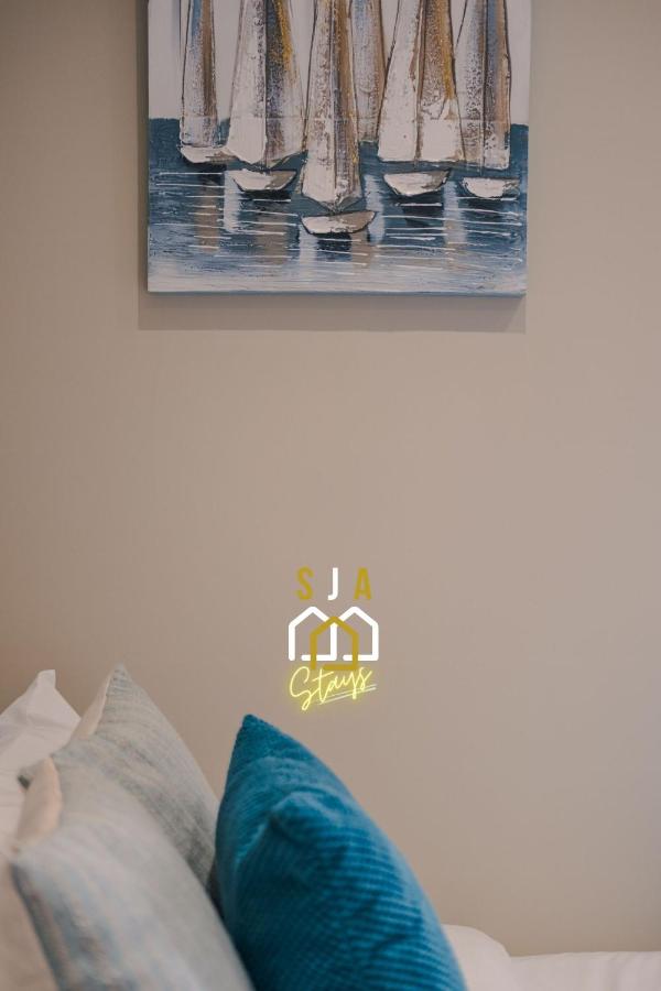 Church Street Residence - SJA Stays - 3 Bed Apartment - B&B Aberdeen