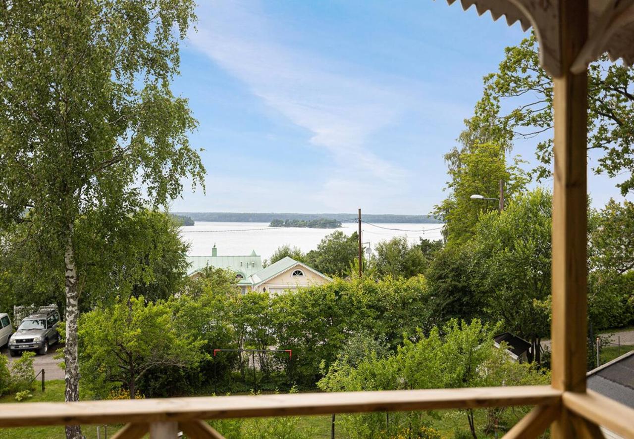 Idyllic archipelago villa near Stockholm - B&B Kummelnäs