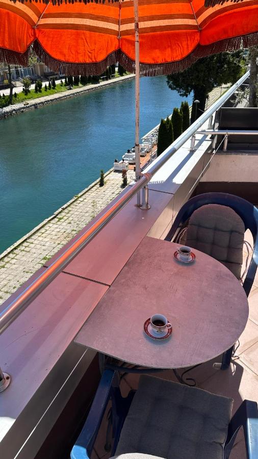 Riverside Apartment - Ferienwohnung Struga