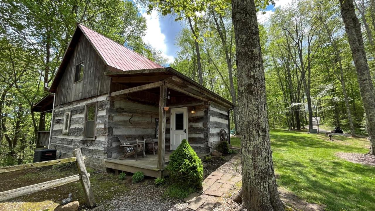 Acorn Acres Cabins Frontier Log Cabin - B&B