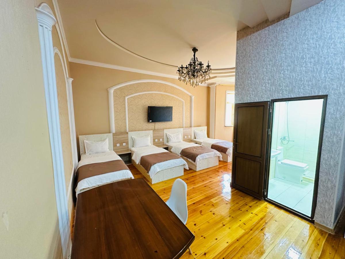 Deluxe Family Suite