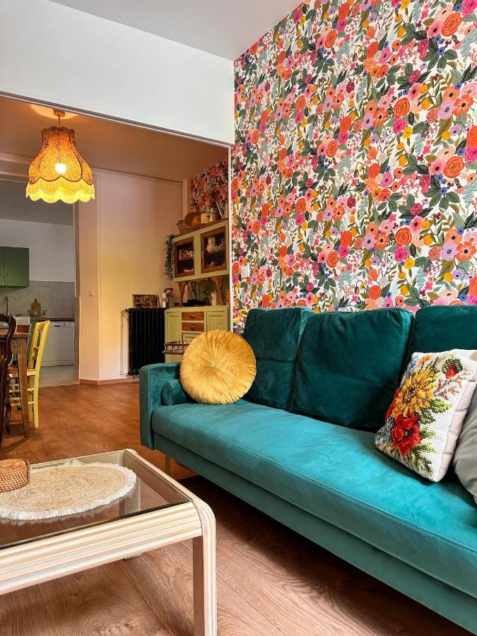Deluxe Two-Bedroom Apartment with Garden View