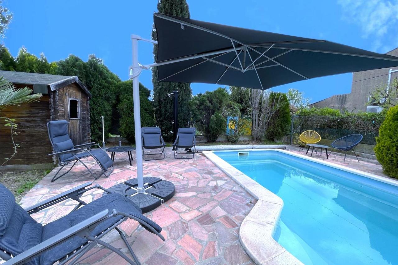 VILLA CONSTANCE - Swimming pool & Parking - sleeps 8 - B&B Six-Fours-les-Plages