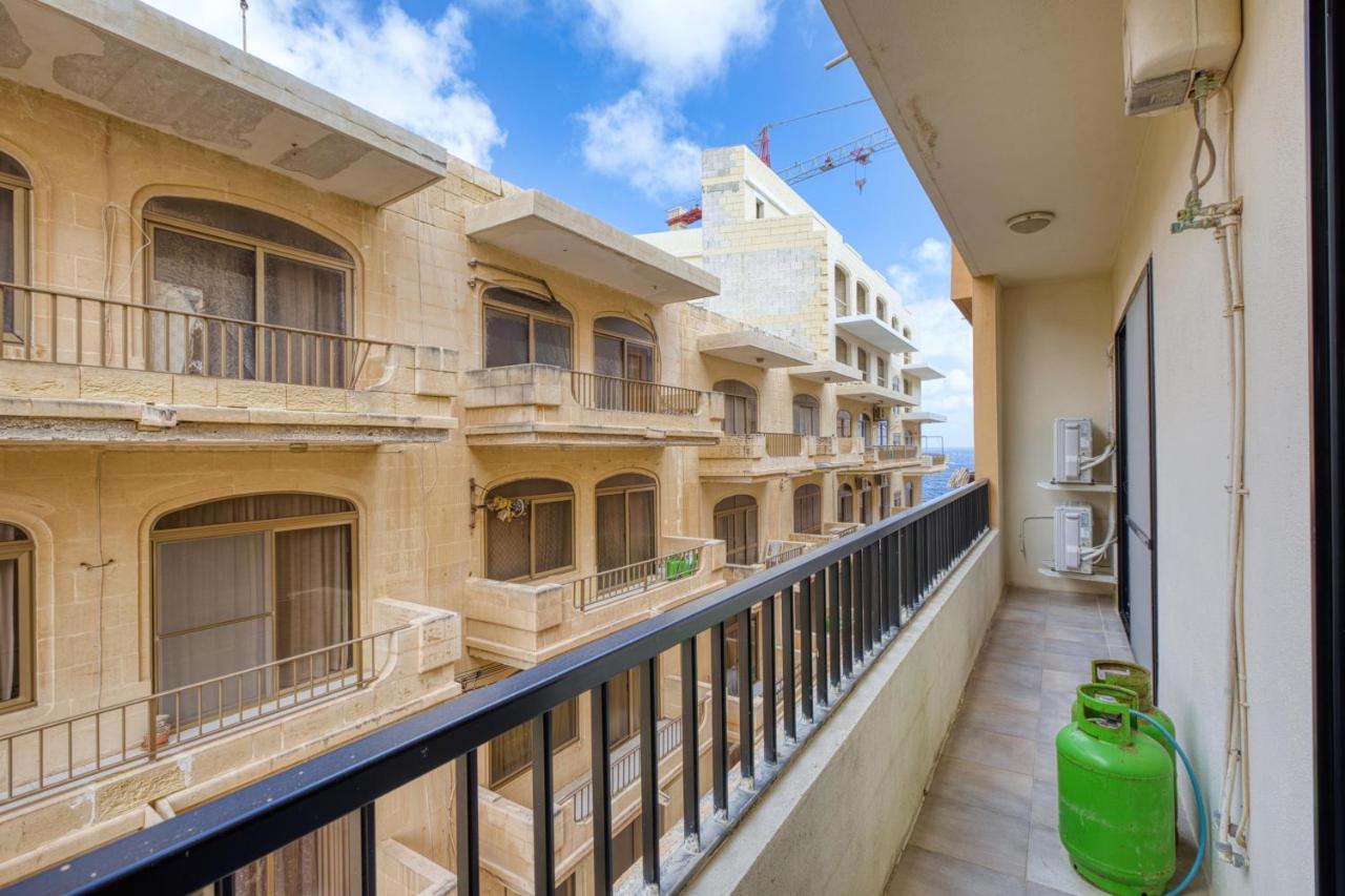 Spacious 2BR with Nature Views & Balcony BBQ, Gozo by 360 Estates - Chambres d’hôtes Qbajjar