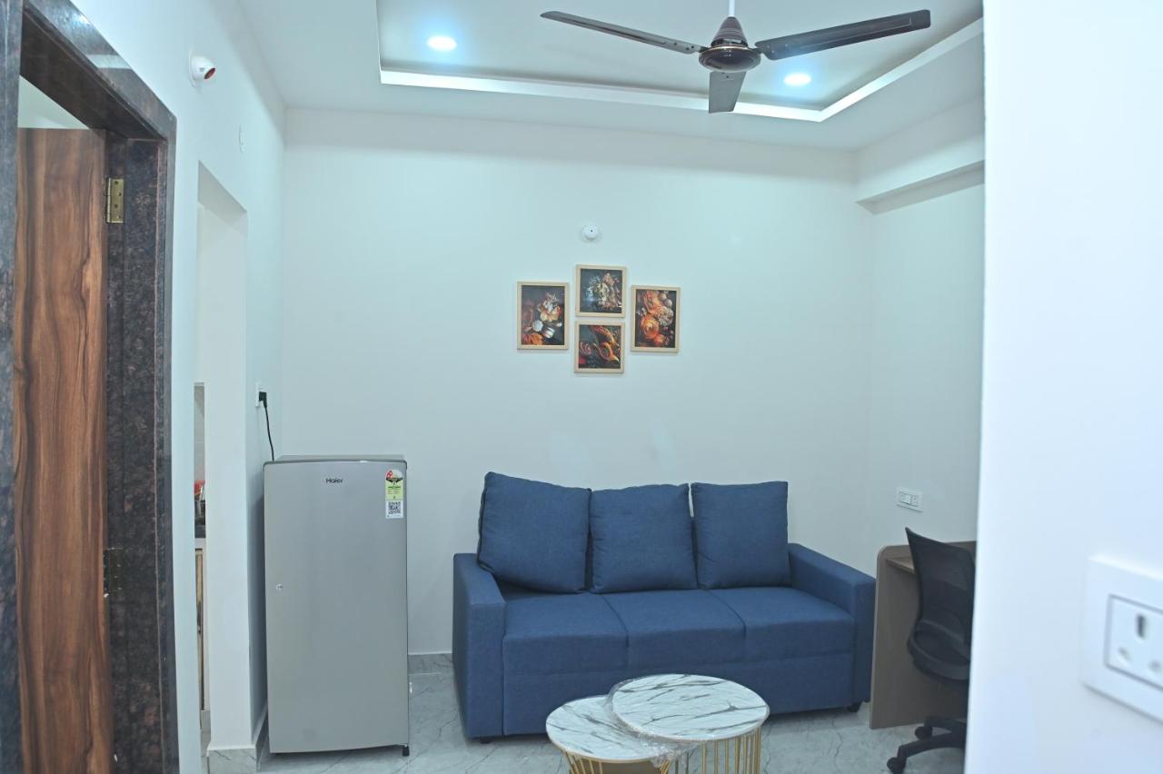 Modern 1 BHK in Kondapur in Prime Location #103 - B&B