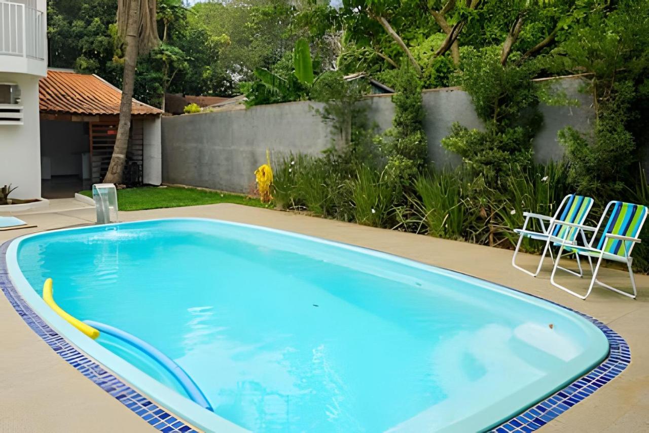 Linda Casa de 4 quartos com piscina e localização top - Chambres d’hôtes Bonito