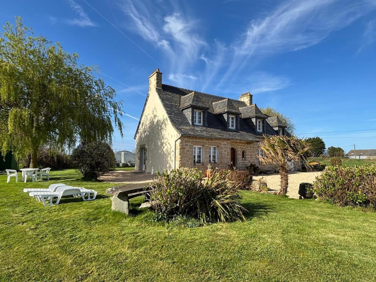 Ti Breizh 8 pers 3km de la mer - B&B Guimaëc