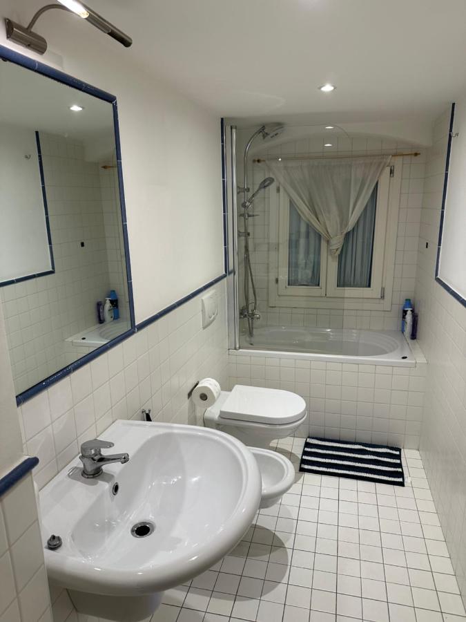 La via della stazione - B&B Bari