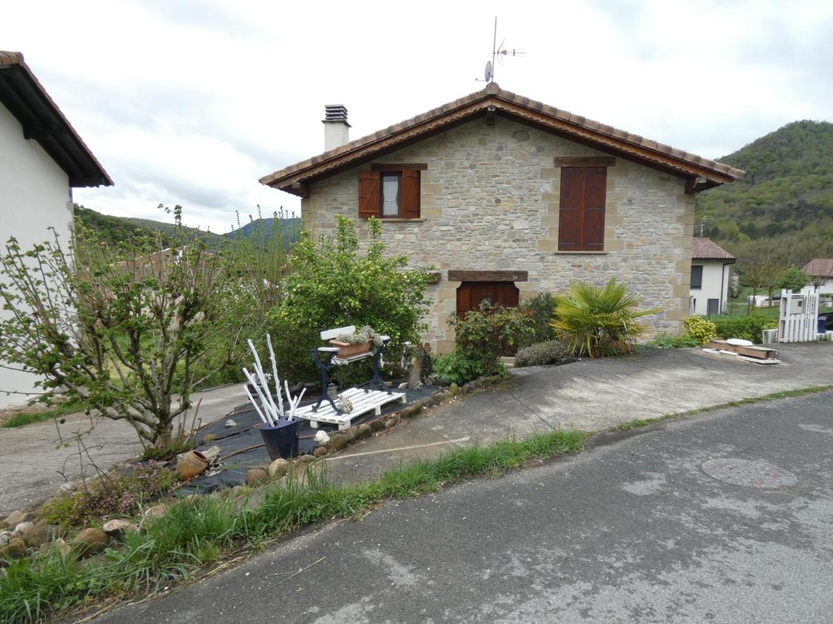 Casa rural Eguzkilore - B&B