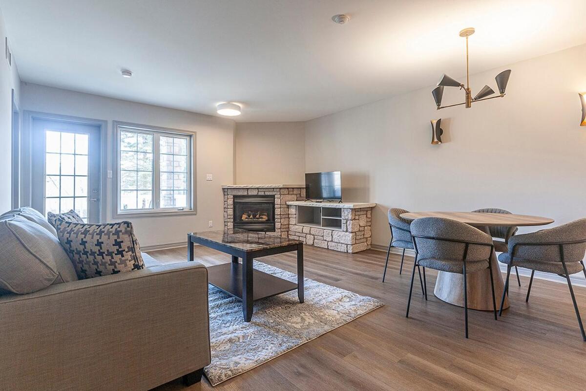 King Suite, Jacuzzi, Full Kitchen, Heated pool - Bed and Breakfast Shanty Bay