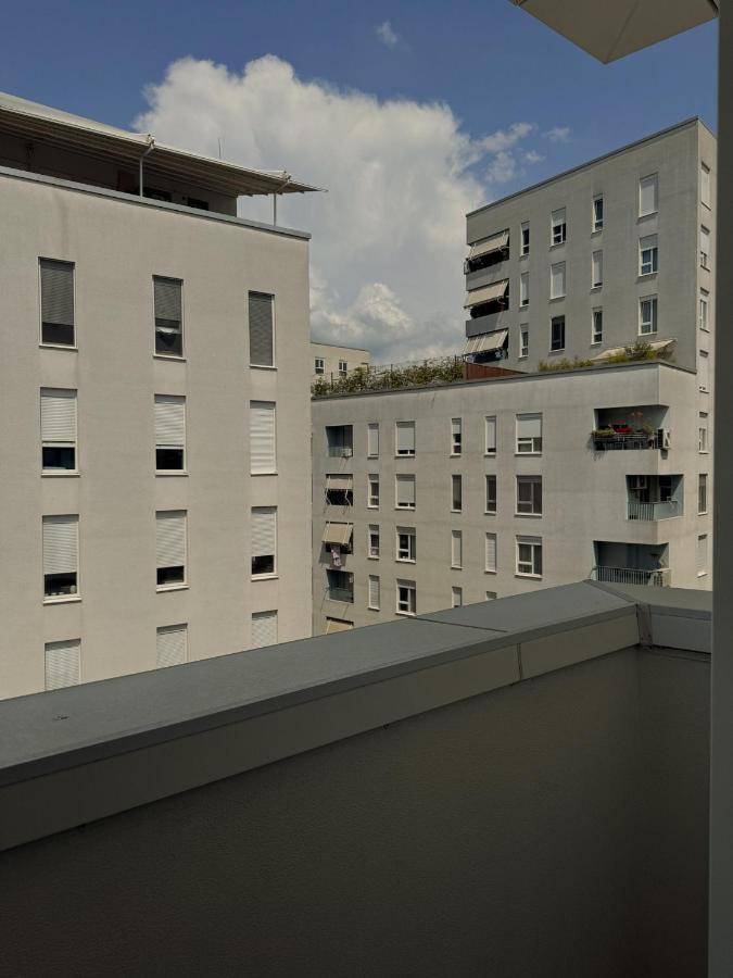 Querencia Apartments - B&B Tirana