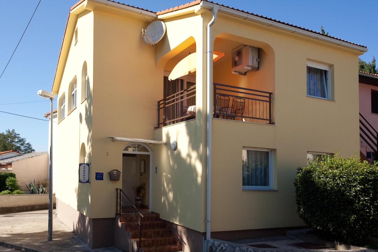 Apartment Blazi Njivice - B&B Njivice