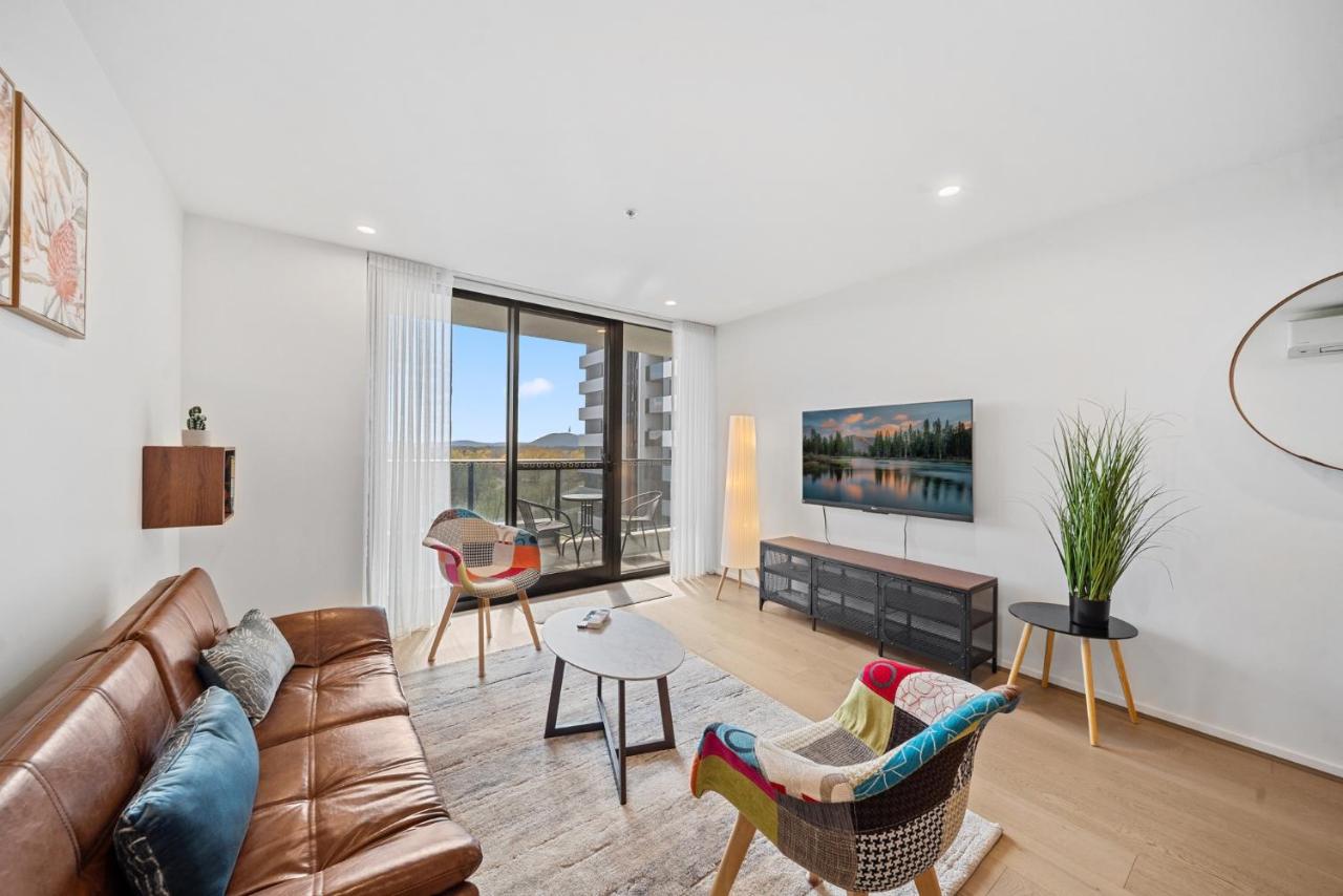 Stylish 2-Bed Apartment with Luxe Amenities Access - B&B Phillip