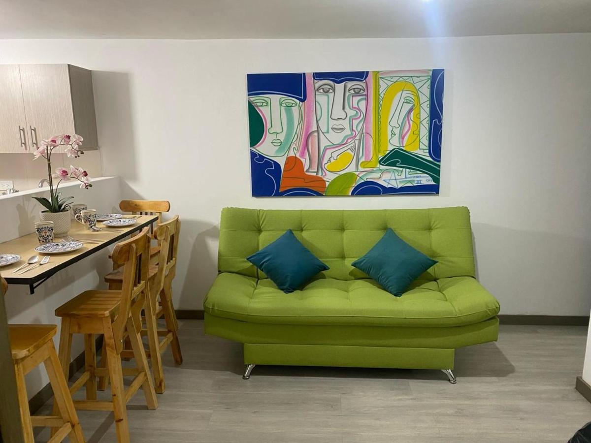 Hermoso y cómodo apartamento 4 habitaciones cerca al Viva Envigado - B&B