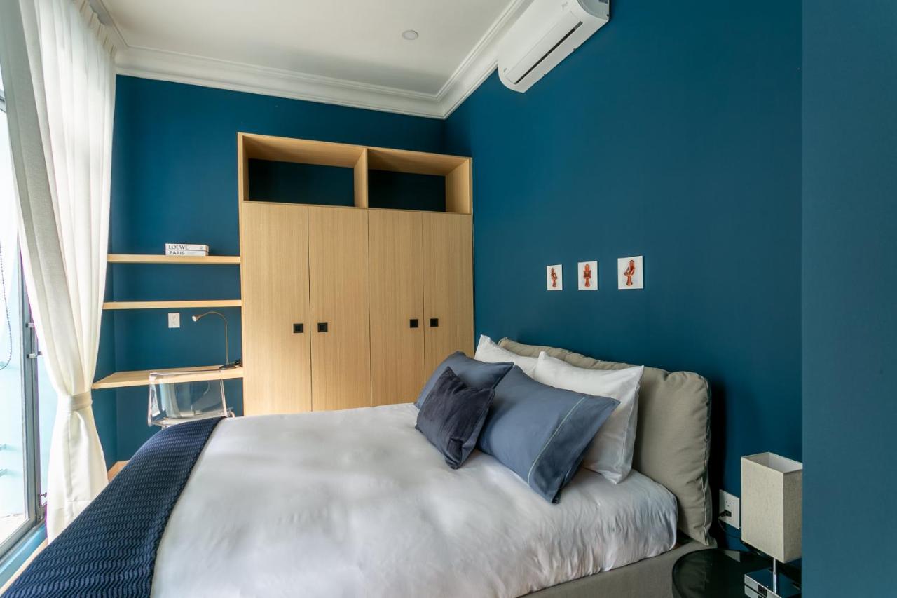 One-Bedroom Loft Apartment with One Queen Bed
