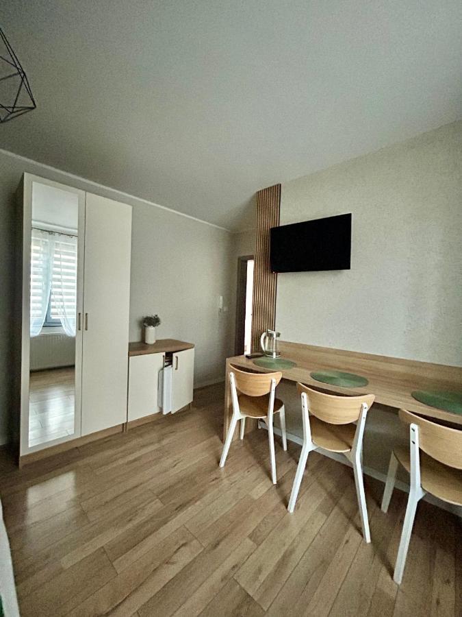 Dreibettzimmer mit Bad